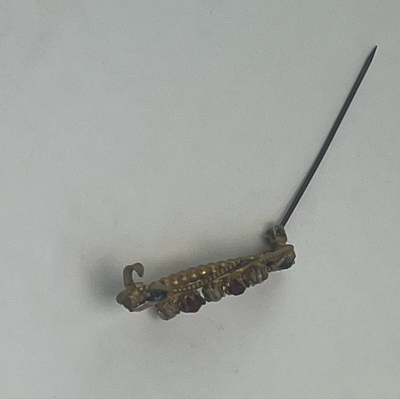 Antique Goldtone Brooch With Glass Beads - Picture 4 of 13